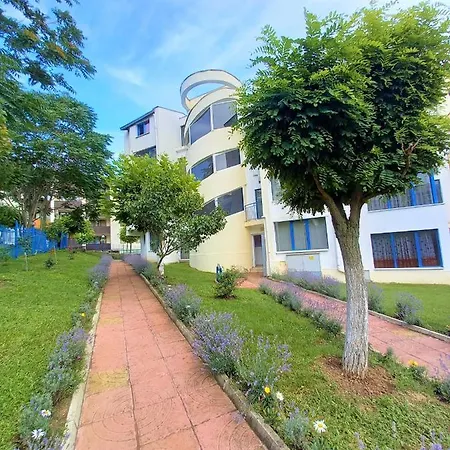 アパート Vega Village Ap A8